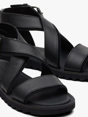 TOMS  Women's Black Sidney Tread  Leather Sandals. Size 9